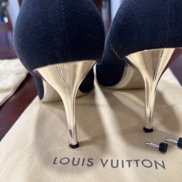 Louis Vuitton Black Canvas "That's LOVE Pump" - Picture 5 of 8